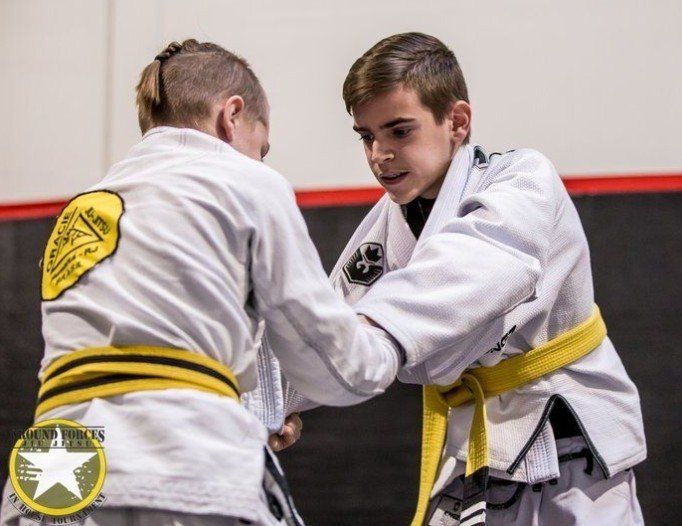 <center>Teens Learn Flexibility, Respect, and Self-Defense Through Jiu Jitsu!<center>